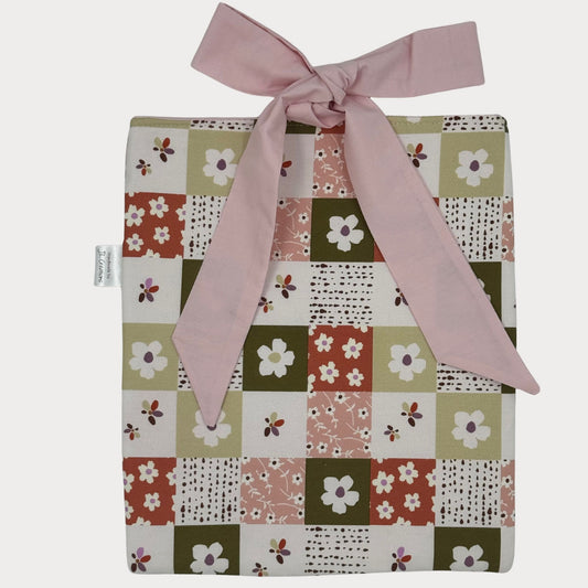 Book & Device Pouches- Modern Daisy