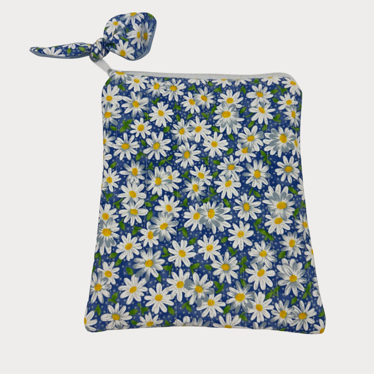 E-reader Case (Kindle or Kobo) - Blue Daisy