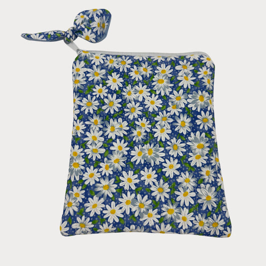 E-reader Case (Kindle or Kobo) - Blue Daisy