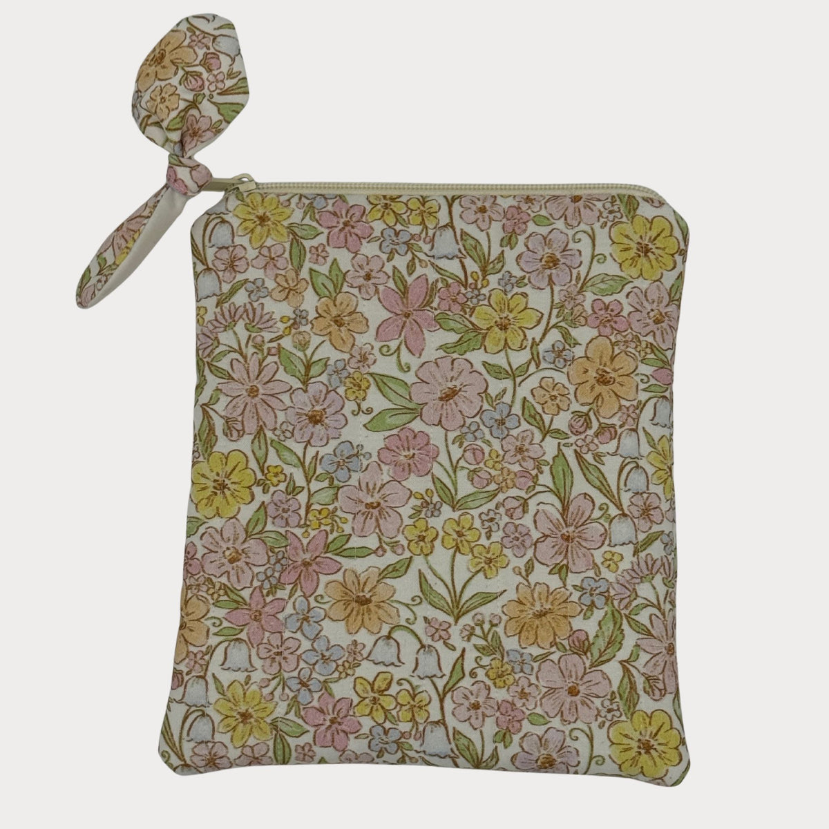 E-reader Case (Kindle or Kobo) - Vintage Blossom Cream