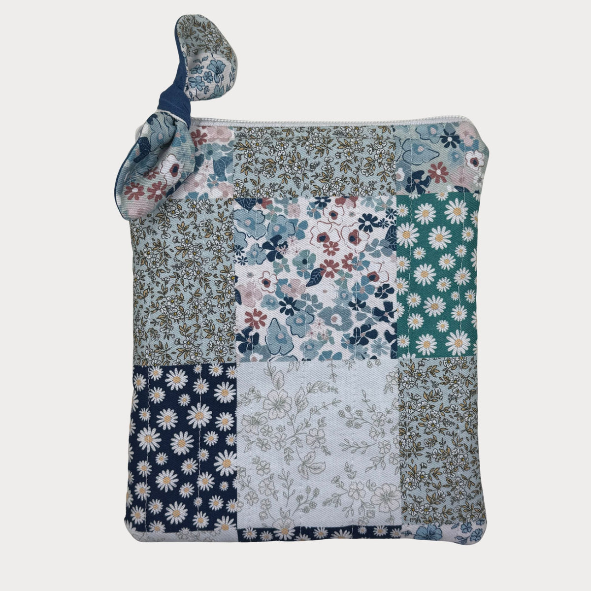 E-reader Case (Kindle or Kobo) - Vintage Patchwork Garden