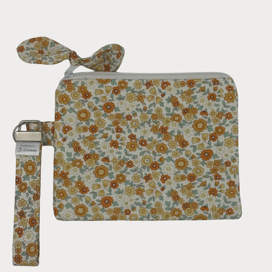 Wristlet Purse with attached Key Fob - Petite Garden